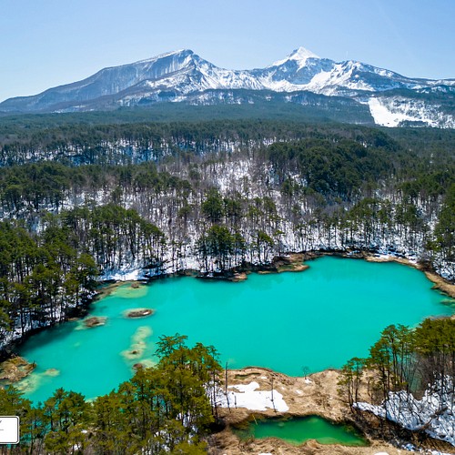 送料無料】A4～A0版アート絶景写真「福島県 - 冬の五色沼と磐梯山