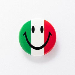 イタリア スマイル 缶バッジ 缶バッチ smile【3.1cm】 1枚目の画像