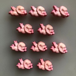 アンティーク ボタン 5個　ビンテージ 昭和 レトロ 個性的 ハンドメイド素材 日本製 ポップ アクセ ピンク　天使 1枚目の画像