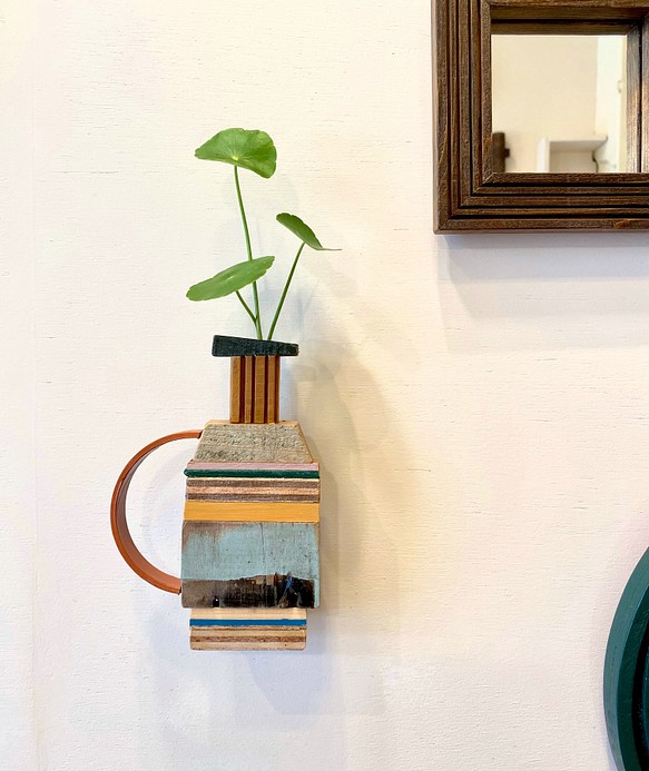 壁掛花瓶“銅花花瓶” 第1張的照片