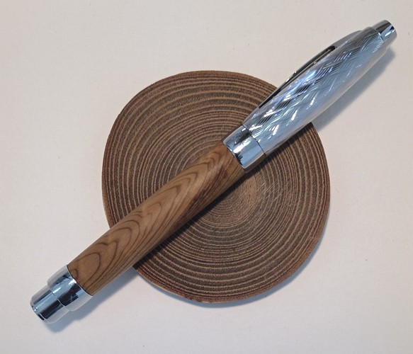 木製ペン　万年筆　ボールペン　屋久杉 1枚目の画像