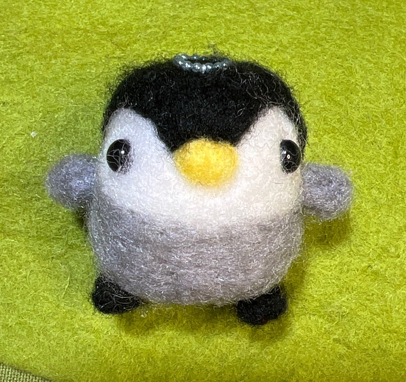 ペンギンのブローチ 1枚目の画像