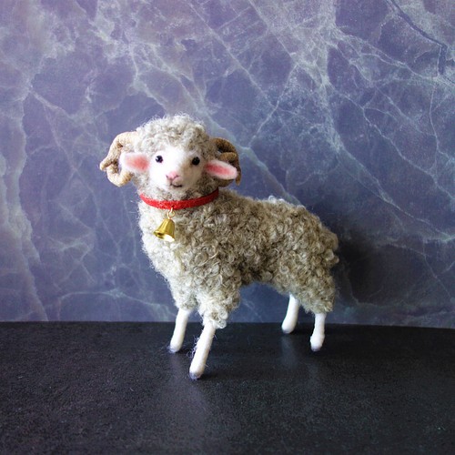 羊さん（角あり） 羊毛フェルト 羊毛フェルト WoolenDogs*Samantha