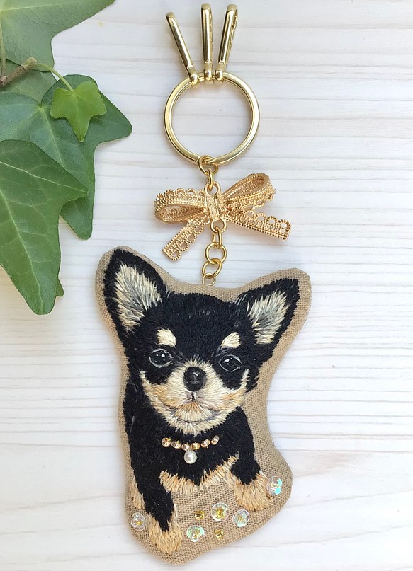 チワワ 犬 動物 キーホルダー ビーズ ハンドメイド 手刺繍 刺繍