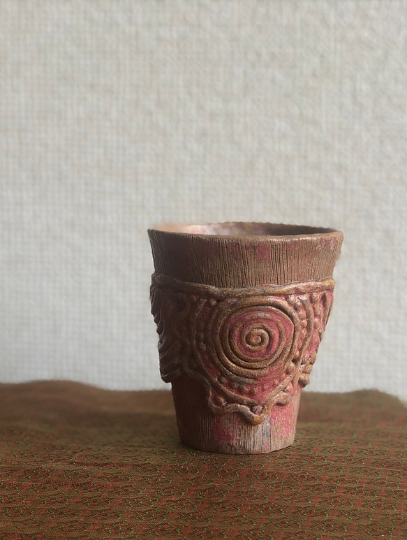 陶器でできた縄文土器風のカップ（1） 1枚目の画像