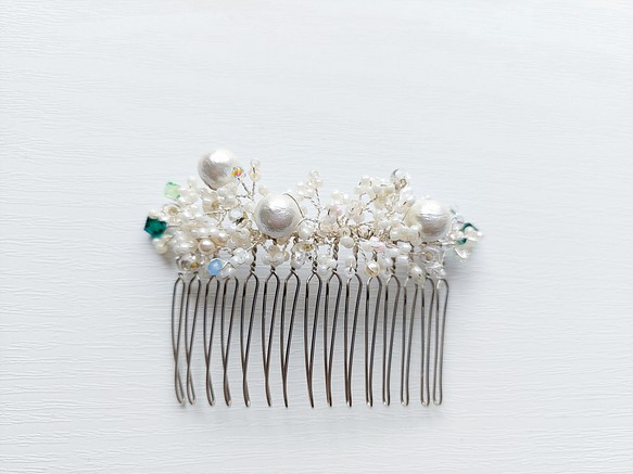 白い小花とコットンパールの髪飾り 【送料無料】 1枚目の画像