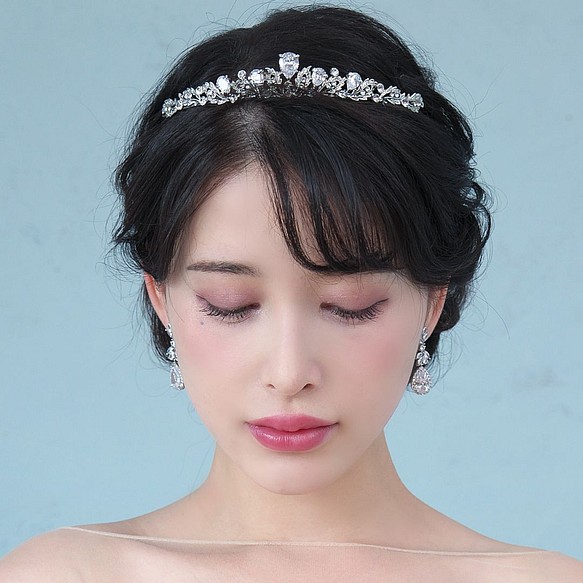 ピュアスパークル ティアラ(T-107)|花嫁 結婚式 挙式 ウェディング シンプル ブライダル 低い カチューシャ 1枚目の画像