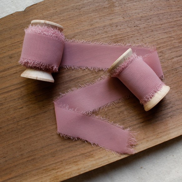 毛邊手撕雪紡絲帶 乾燥玫瑰 Dusty Pink 婚禮緞帶DIY材料 第1張的照片