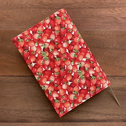 【単行本ハードカバー用】真っ赤なイチゴのブックカバー 1枚目の画像