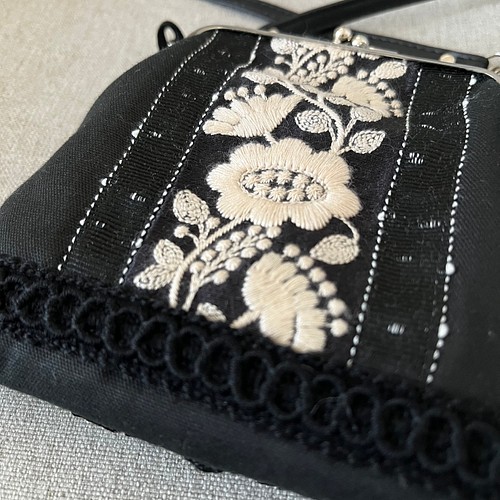 帆布】インド刺繍リボンのお財布ポシェット ポシェット fu.wa.ran