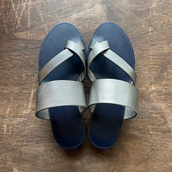 new!【'23サマー】re-born sandals ver.shiny grey/フラットサンダル＊シャイニーグレー 1枚目の画像