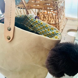 お花の首輪がかわいい！芝犬のトートバッグ　北欧　帆布かばん 3枚目の画像