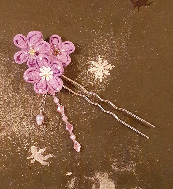#つまみ細工#　まるつまみの紫の花華のかんざし 1枚目の画像