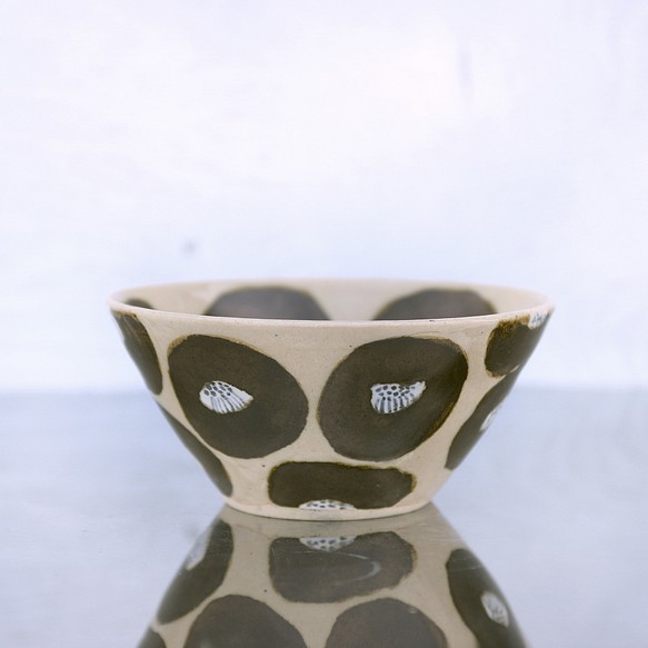 錳窯釉山茶花碗（中） 第1張的照片
