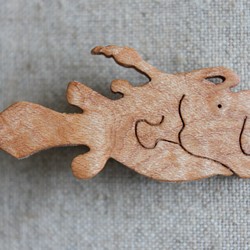 チョウチンアンコウ木製ネクタイピン 1枚目の画像