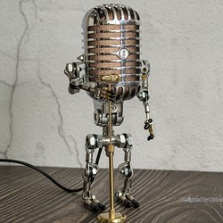 歌うマイクロボットランプテーブルランプ 1枚目の画像