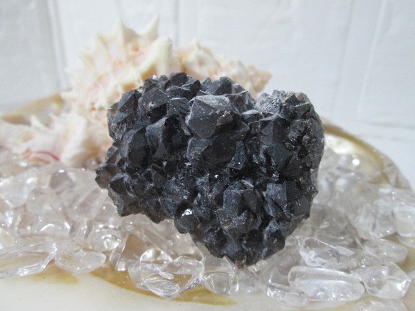 天然石　原石　モリオン（黒水晶）クラスター　４０ｇ 1枚目の画像