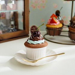チョコミントのカップケーキ小物入れ 1枚目の画像
