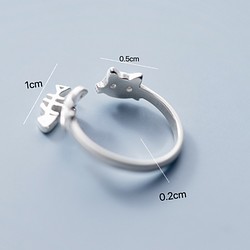 シルバー925  かわいい　ネコ　魚　指輪　リング　silver925 フリーサイズ  大きさ調整可能　重ねつけ　 4枚目の画像
