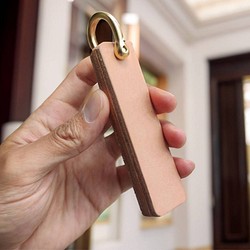 黃銅和真皮鞣製皮革鑰匙鏈酒店房間鑰匙樣超厚鞣製皮革使用原版雕刻可能帶 第1張的照片
