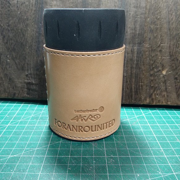 THERMOS 保冷缶ホルダー350ml缶用レザーカバー クロス縫いDカン付 1枚目の画像
