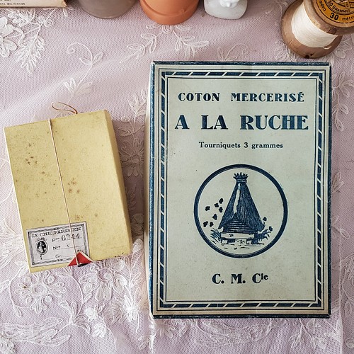 フランスアンティーク 未使用 立体糸巻き 箱セット A LA RUCHE C.M.Cie