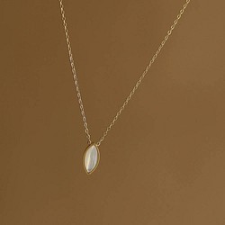 white shell drop necklace R4N025 1枚目の画像