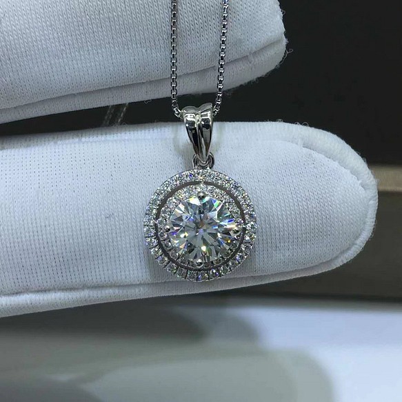 ～【newデザイン】モアサナイト ネックレス K18WGダイヤモンド