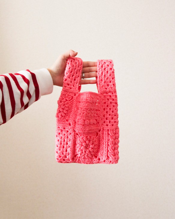４種モチーフのクロシェバッグ　Crochet motif×bright pink／クロシェ 1枚目の画像