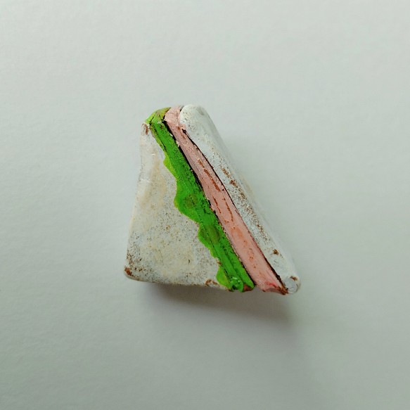 ハム　レタス　サンド　陶器　粘土　ブローチ　サンドイッチ　パン 1枚目の画像