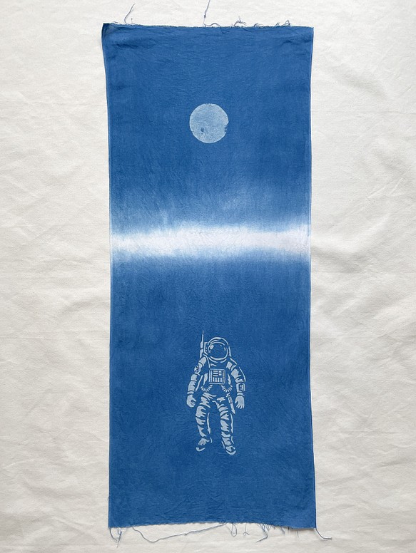 送料無料 Life on Mars?　 藍染手ぬぐい 絞り染め　火星 月　宇宙 1枚目の画像