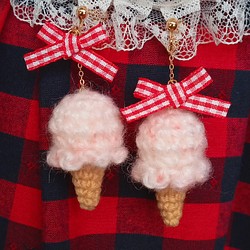 冰淇淋蝴蝶結耳環耳夾 可客製改色 毛線手作鉤織小物 第1張的照片