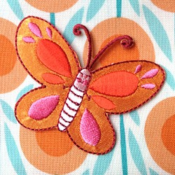 アップリケワッペン ちょうちょ サテンオレンジLT 蝶々 昆虫　w-0684 1枚目の画像