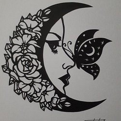 切り絵アート　花月と蝶と美女 1枚目の画像