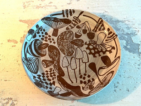 白晝菇菇陶製圓盤_陶器餐盤 第1張的照片