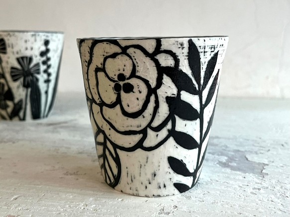 陽刻系列-山茶花卉白瓷手握杯/筷筒/筆筒/花瓶_陶器茶杯 第1張的照片