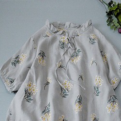 リネン100％紫陽花総刺繍ポケット付きフリル衿大人可愛い半袖ワンピース♪ 1枚目の画像