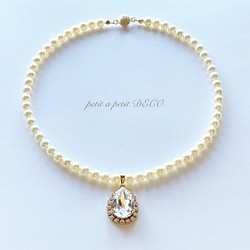 ** 您可以選擇珍珠大小！ ** 閃閃發光的施華洛世奇珍珠婚禮項鍊，搭配大滴珠寶 第1張的照片
