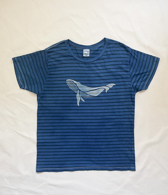 送料無料 鯨の藍染ボーダークルーネックTシャツ　マリンボーダー 海　 1枚目の画像