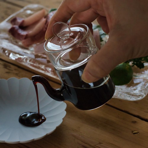 ガラスの醤油差しを探し求めて巡り会えました。液ダレしないすごい一品 