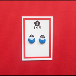 藍色鈕扣長尾小鸚鵡耳環 第1張的照片