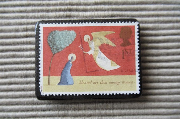 アップサイクル　イギリス　クリスマス切手ブローチ3160 1枚目の画像