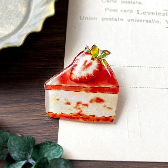 strawberry cheese cake brooch｜いちごのチーズケーキブローチ 1枚目の画像
