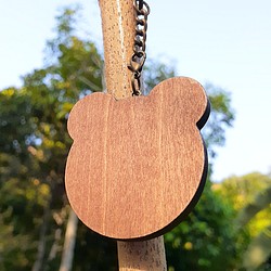 手作り木製キーホルダー【クマビッグヘッド】 1枚目の画像