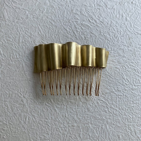 真鍮のギャザーヘアコーム【hair comb-gather-】 1枚目の画像