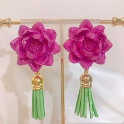 Lotus earring ロータスタッセルイヤリング　（ピンク×ライトグリーン） 1枚目の画像