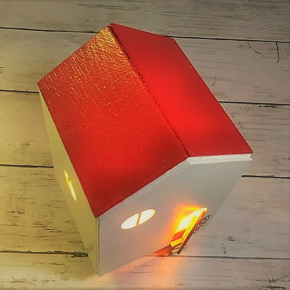 海之家（赤い屋根） LED電池仕様 1枚目の画像