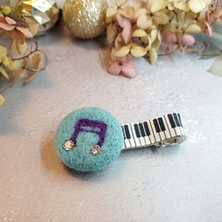 【琴鍵上的音符】系列-3 藍綠色音符羊毛氈兒童髮夾 第1張的照片