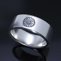 指輪 メンズ : 菊紋 平打ち シルバー リング 4～27号 シンプル 1枚目の画像