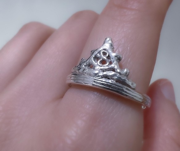 蕾絲皇冠純銀戒指 (尺寸可微調) 第1張的照片
